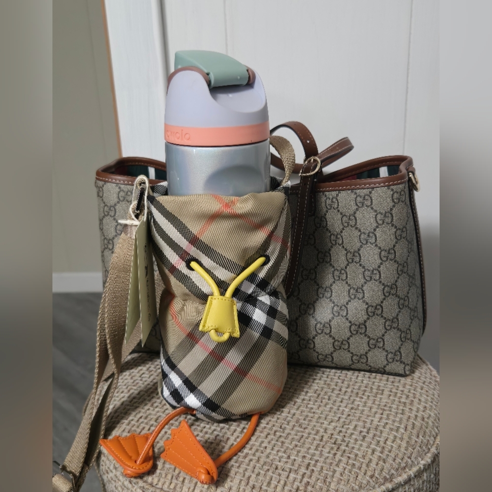 New Nova Check Bottle Holder
